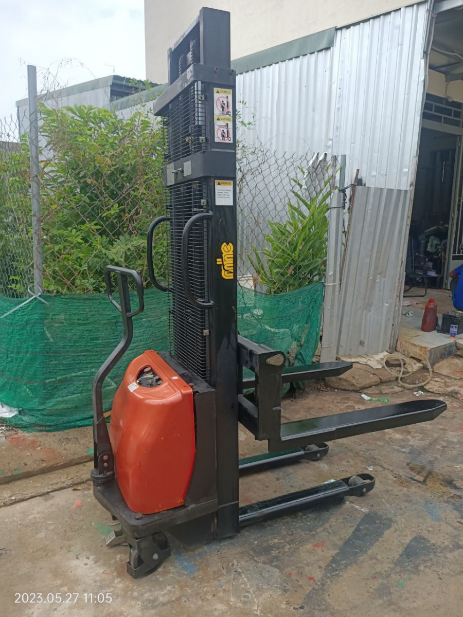 Xe nâng bán tự động cao 1m5