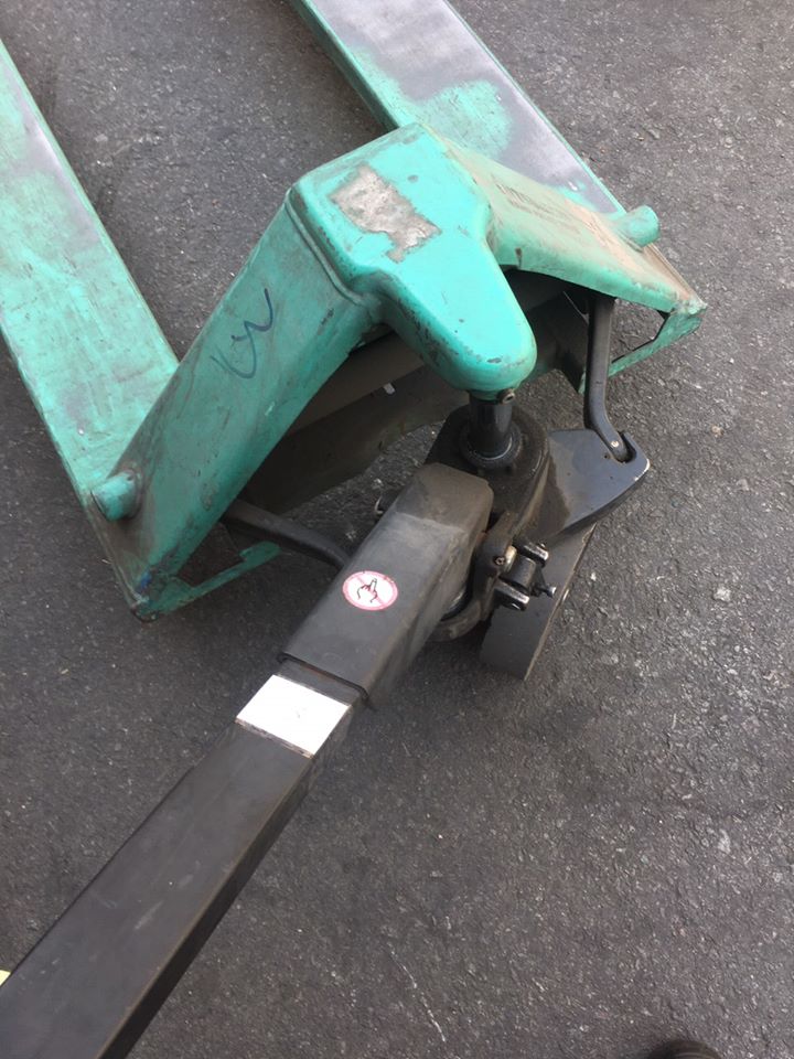 Kích nâng xe nâng tay
