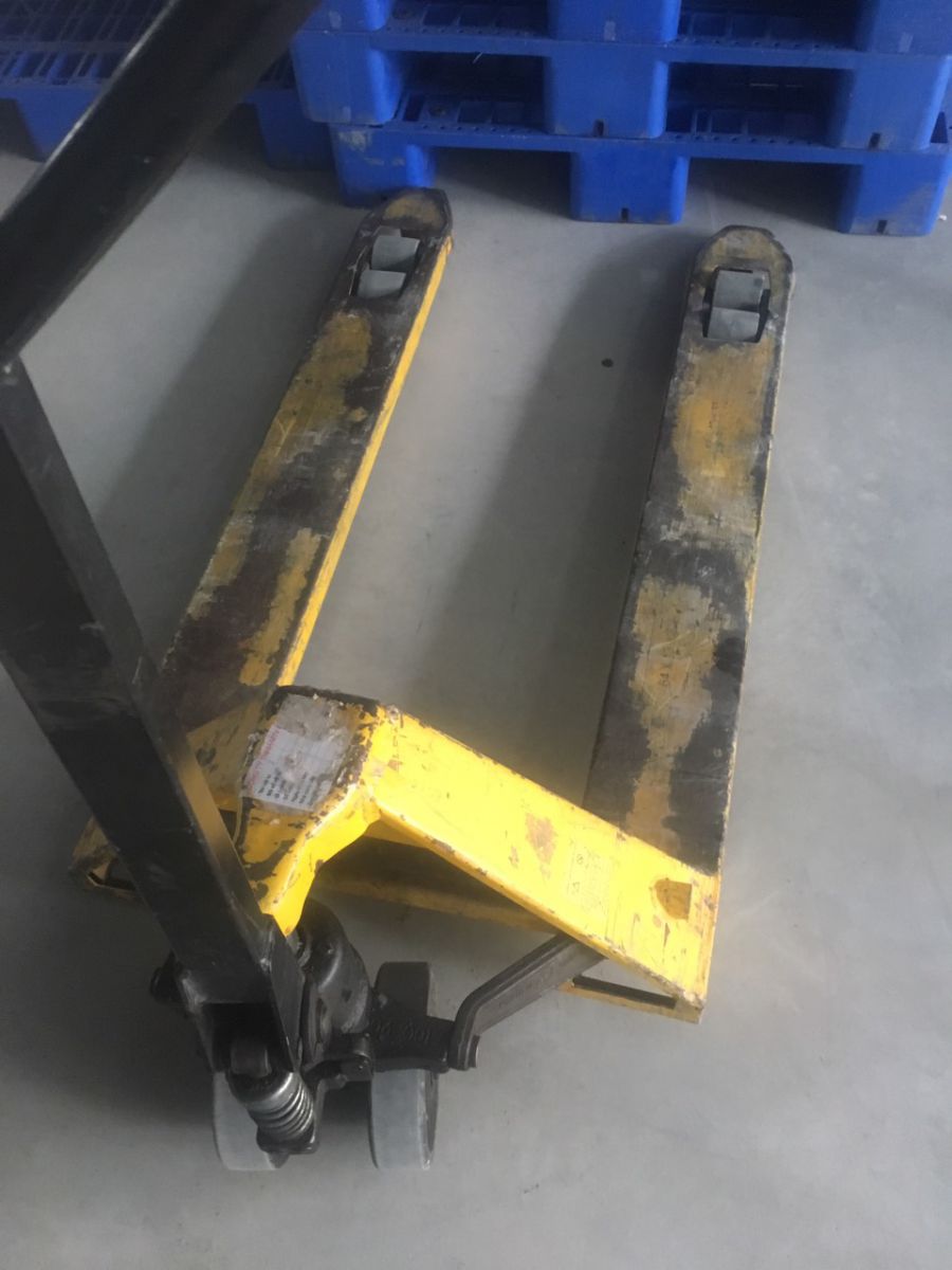 Xe nâng tay Ichimens sau khi phục hồi bơm thủy lực