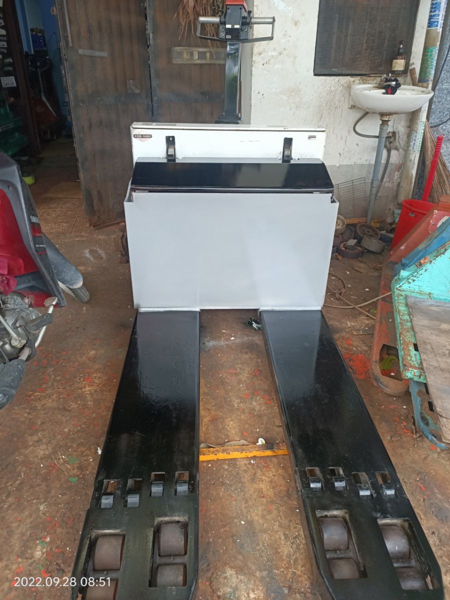 Xe nâng tay điện 5000kg hiệu Sugico