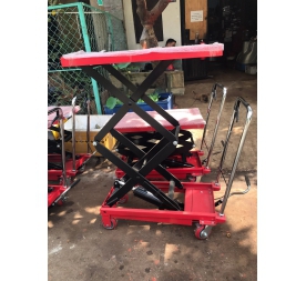 Xe nâng mặt bàn tải 500kg nâng cao 1m5 - Xenangtaydien